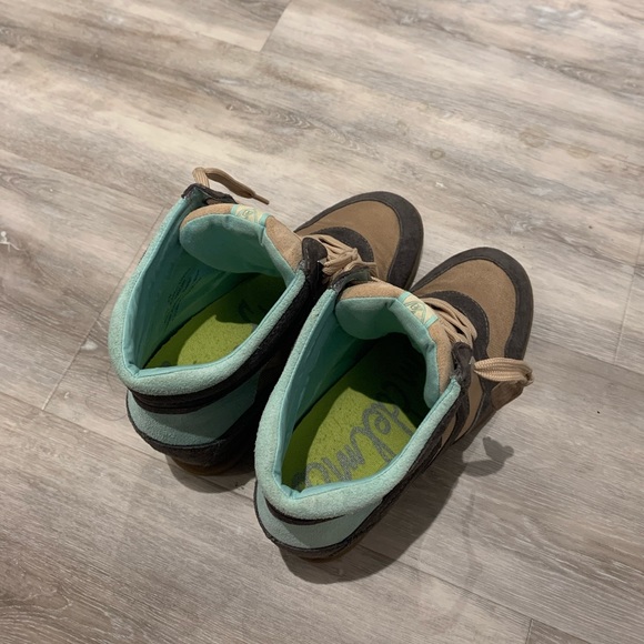 NWOT Sam Edelman Bennett Wedge Sneaker, Size 9 - Picture 11 of 12